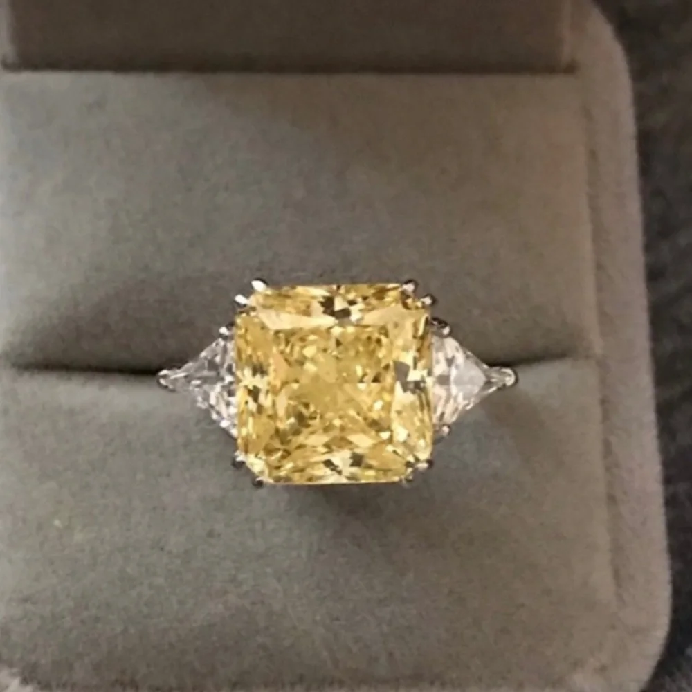 18k 6.5ct Canary Ring - Picture 4 of 15